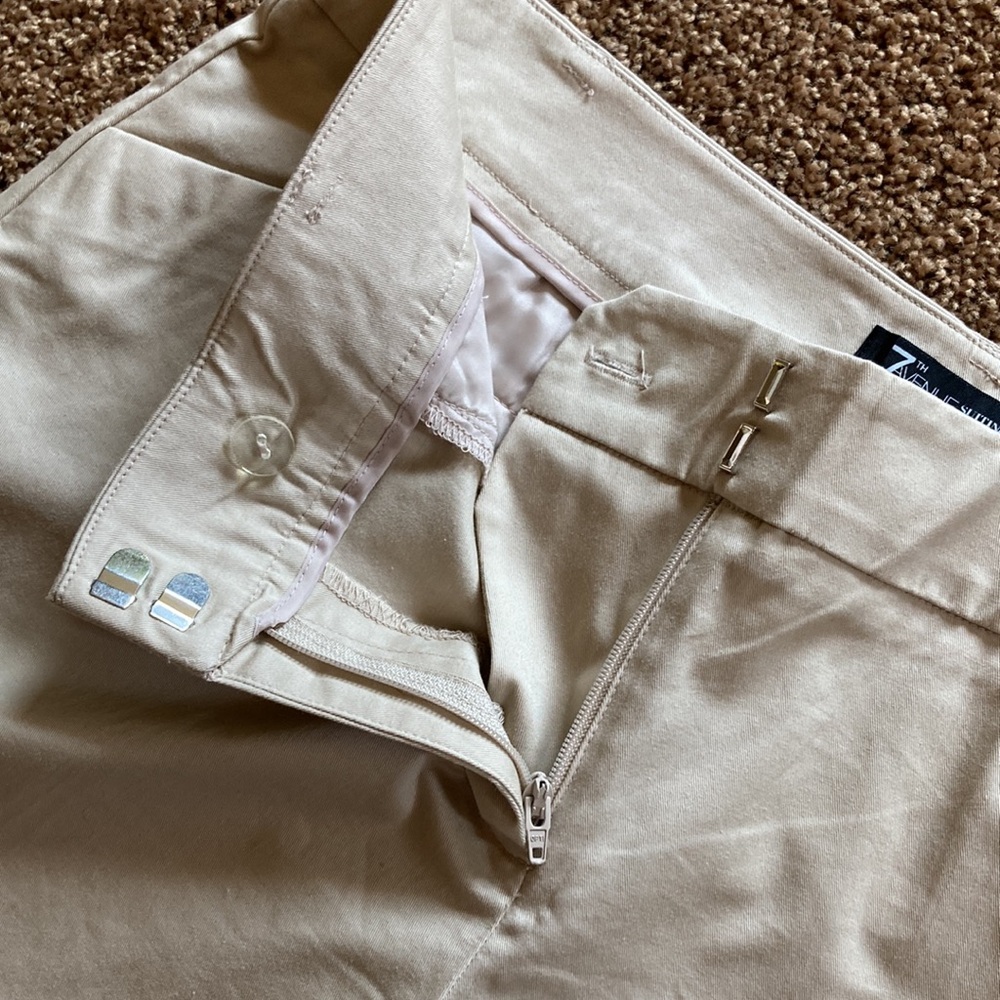 NY & CO LIGHT TAN BERMUDA SHORTS. SIZE 6. NWT. FRONT POCKETS. HAS STRETCH. - Picture 4 of 6
